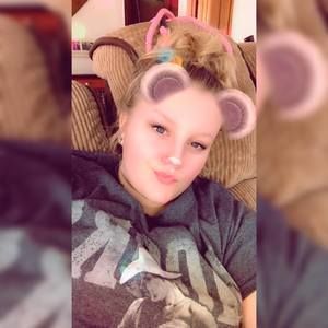 Meet your Posher, Caitlyn